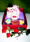 SCG10 Cupcakes in a box with a pair of bears.